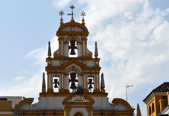 Campanario-del-Templo-de-la-Macarena-en-Sevilla